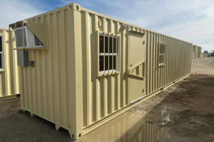 40ft Mobile Office Shipping Container with Storage (18/22) (40HCMOS1822)